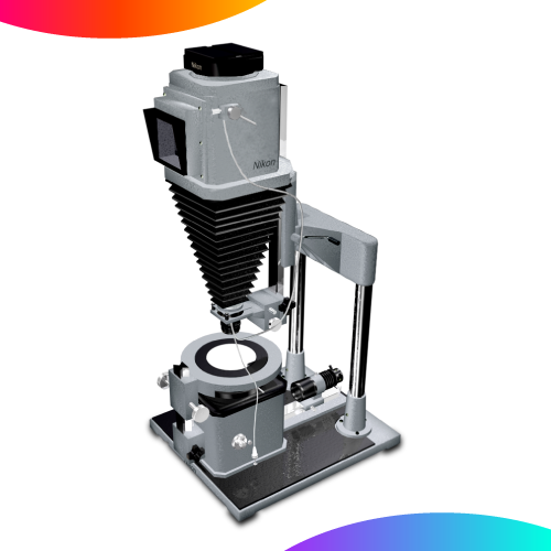 Multiphot широкоформатний фотомакрографічний мікроскоп. Розроблений для фотомакрозйомки, Multiphot міг обробляти 4 х 5-дюймові аркуші плівки.